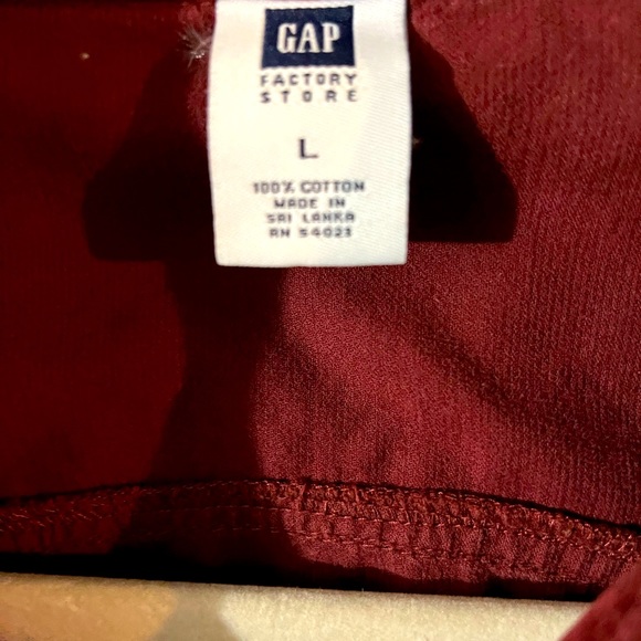 Gap girls, size L, Burgundy wine with Pearl looking snaps - Picture 2 of 4